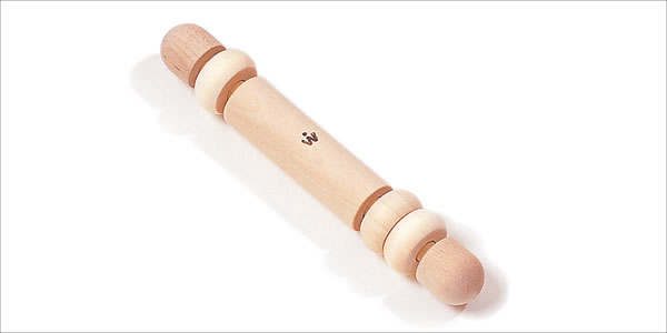 ちゃこは、おしゃぶりや歯固め、そして楽器としても遊べる童具です